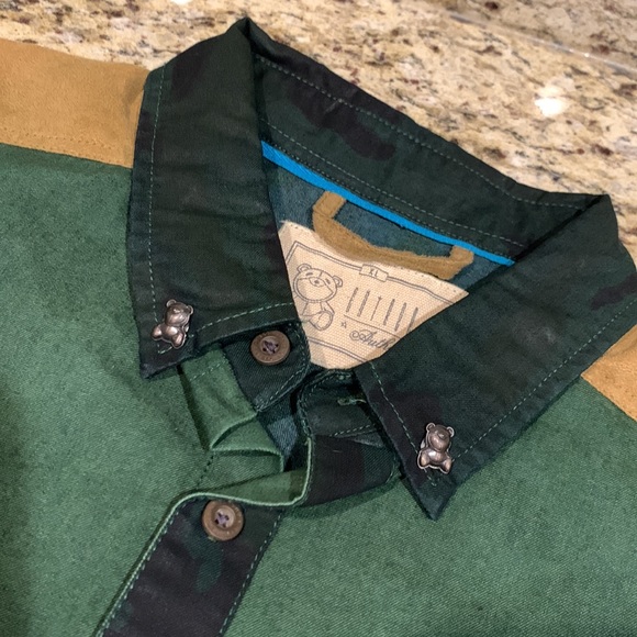 Men’s Entree LS Lifestyle Long Sleeve Button Down Shirt - Picture 14 of 17